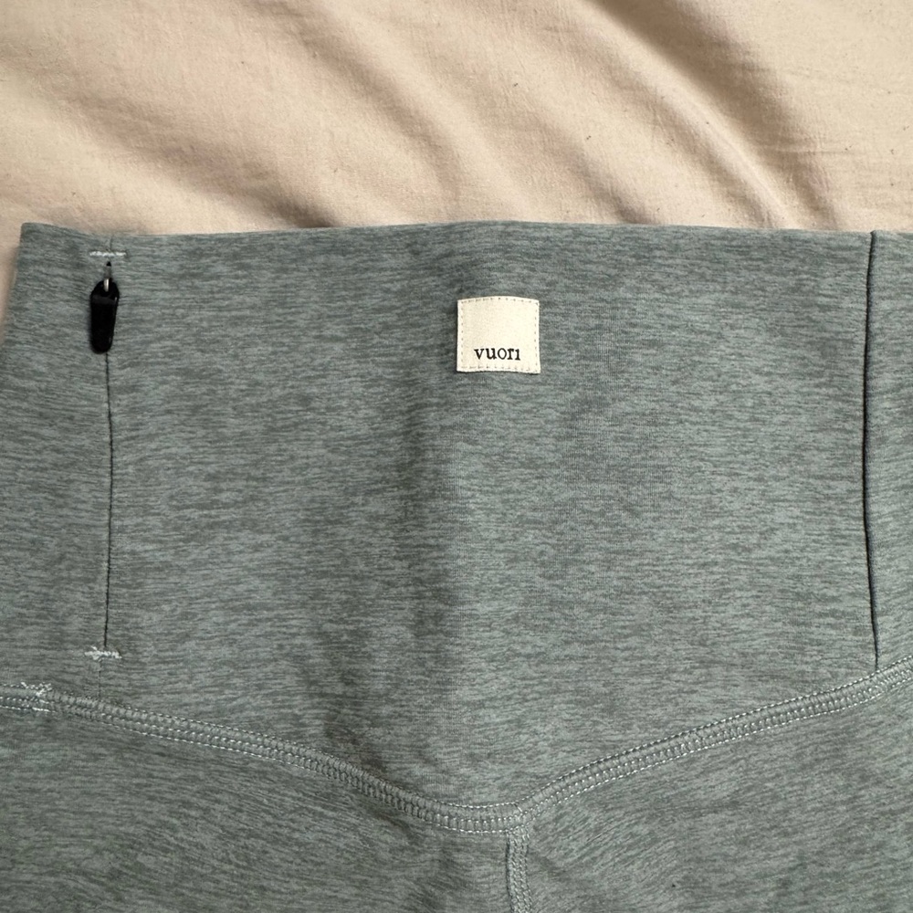 Vuori Gray Leggings